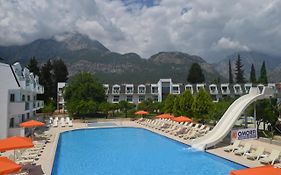 Omorfi Garden 4*